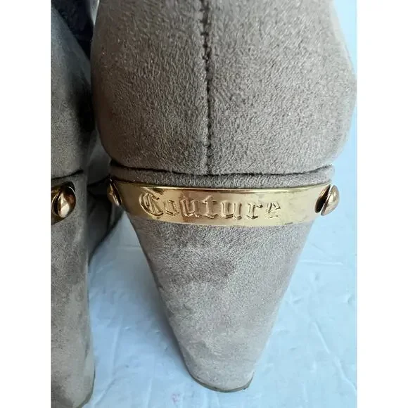 Juicy Couture Taupe Faux Suede Sherpa Lined Side Zip Wedge Heel Mid Calf Boots 8 - Picture 4 of 11